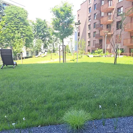 Zwirnovka - Brand New - 24-7 - Free Parking - Shopping Center Nivy - Main Bus Station * Братислава