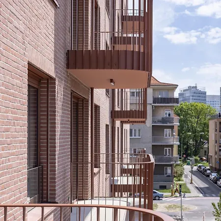 Zwirnovka - Brand New - 24-7 - Free Parking - Shopping Center Nivy - Main Bus Station Apartment *